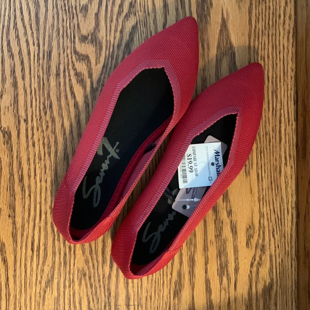 Seven7 red flats